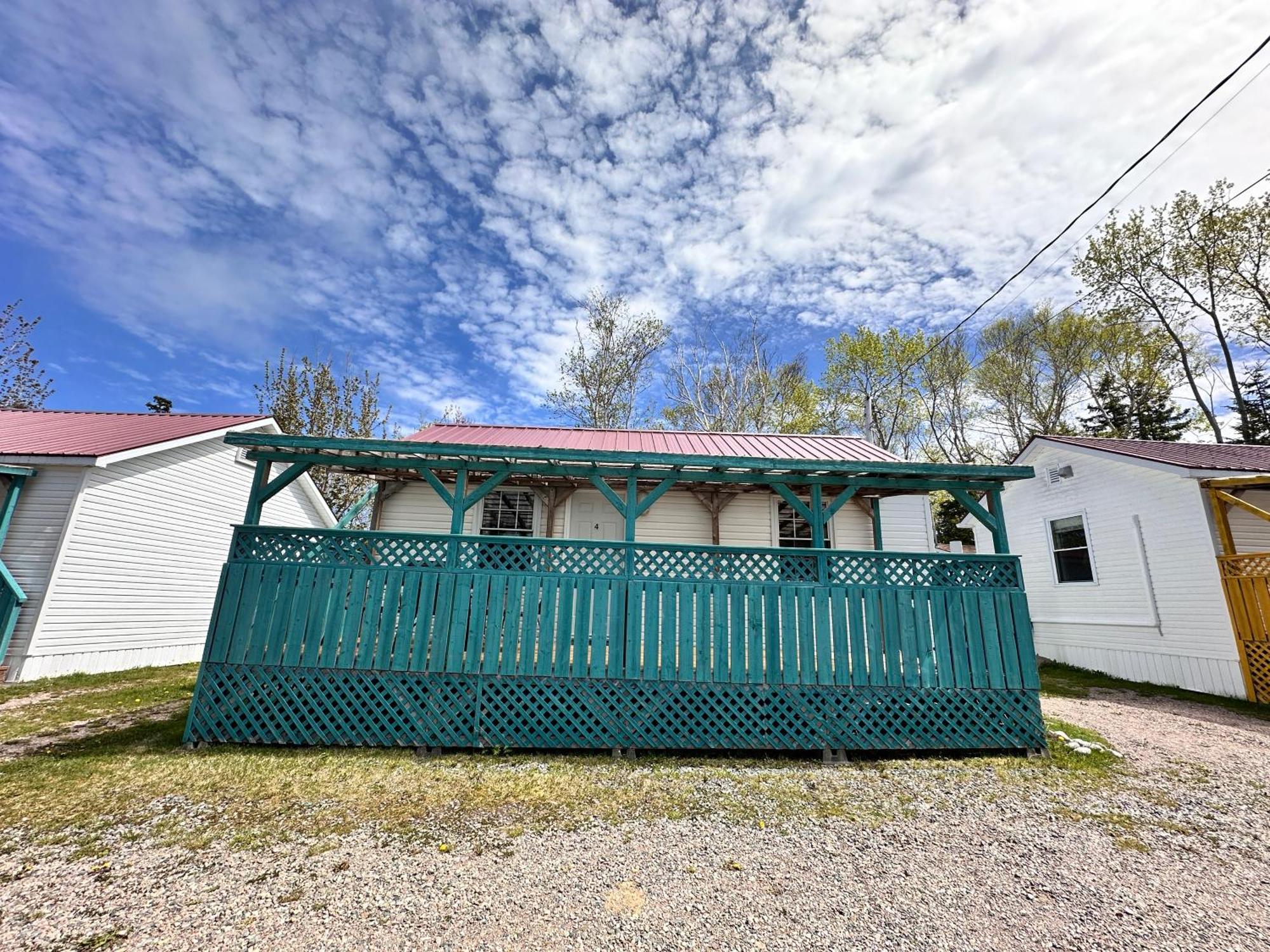天际线的小屋酒店 英戈尼什 外观 照片