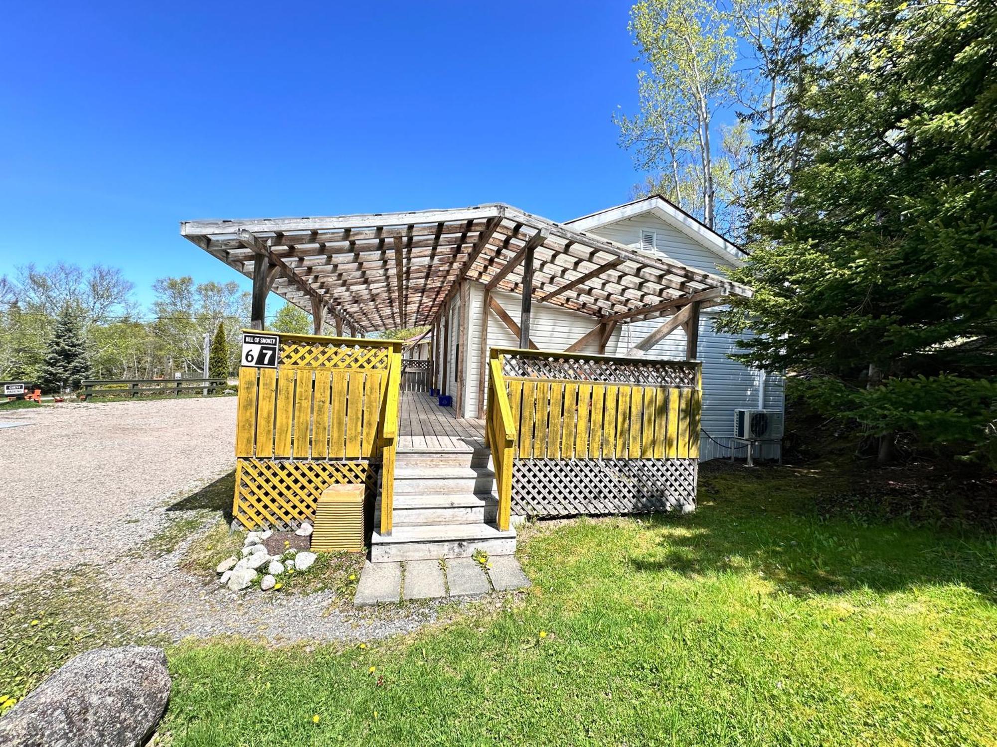 天际线的小屋酒店 英戈尼什 外观 照片
